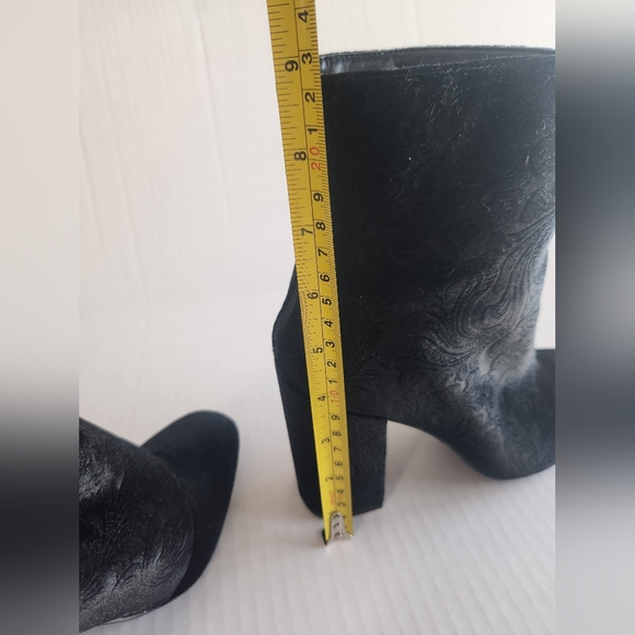 Jessica Simpson Black Velvet Floral Chunky Heel Back Zip Boots Size 8 - Picture 3 of 7